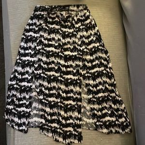 Cute black and white A line skirt